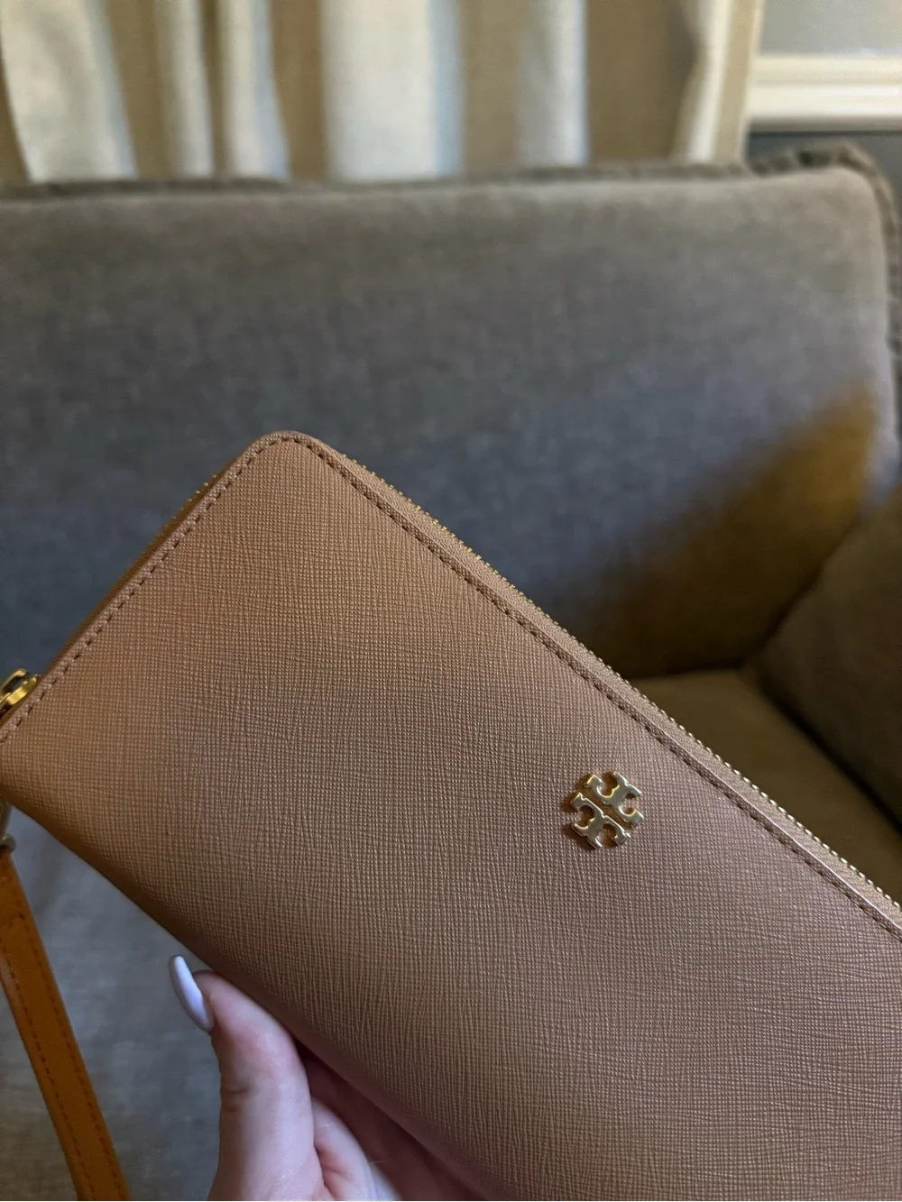 Tory Burch Tan Zip Wristlet with Gold Logo NWOT